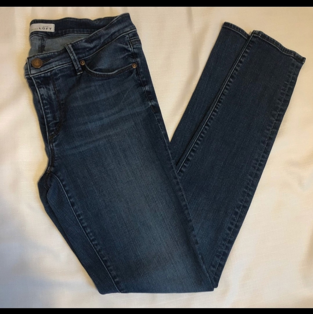 Loft 28"/6 medium wash jeans- modern skinny